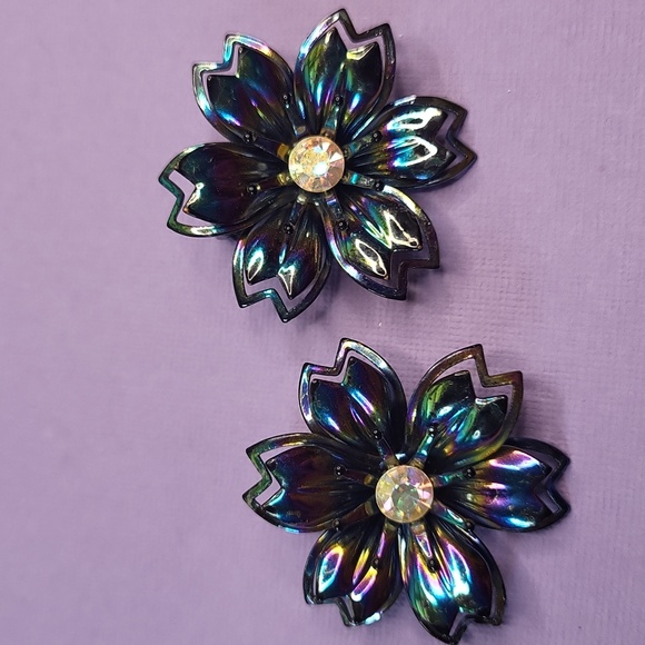 Floral Earrings - Picture 3 of 4